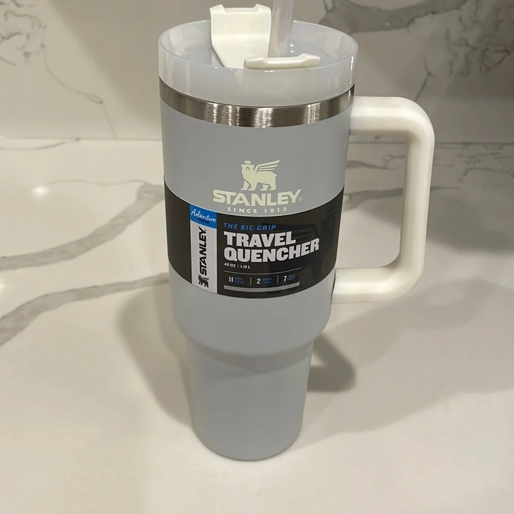 Stanley - GRANITE (Gray) - 40 oz ‘OG’ Adventure Quencher Travel Tumbler  - NWT!